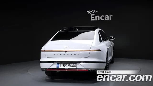 2023 Hyundai Grandeur Hybrid (GN7) Calligraphy Sold VIN KMHN3411BPA028687 – undercarriage 2023 Hyundai Grandeur Hybrid (GN7) Calligraphy Sold VIN KMHN3411BPA028687 – undercarriage