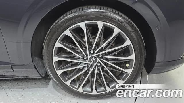 2023 Hyundai Grandeur Hybrid (GN7) Calligraphy Sold VIN KMHN3411BPA038299 – front exterior 2023 Hyundai Grandeur Hybrid (GN7) Calligraphy Sold VIN KMHN3411BPA038299 – front exterior