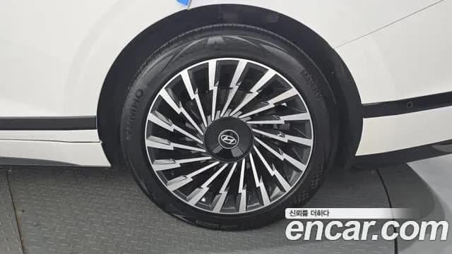 2023 Hyundai Grandeur Hybrid (GN7) Calligraphy Sold VIN KMHN3411BPA044772 – undercarriage 2023 Hyundai Grandeur Hybrid (GN7) Calligraphy Sold VIN KMHN3411BPA044772 – undercarriage