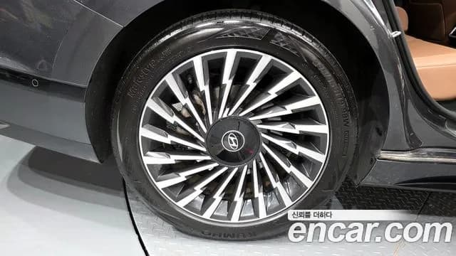 2023 Hyundai Grandeur Hybrid (GN7) Calligraphy Sold VIN KMHN3411BPA047050 – photo 13 2023 Hyundai Grandeur Hybrid (GN7) Calligraphy Sold VIN KMHN3411BPA047050 – photo 13