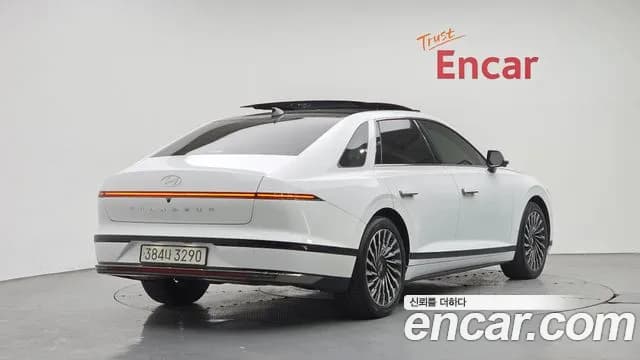 2023 Hyundai Grandeur Hybrid (GN7) Calligraphy Sold VIN KMHN3411BPA047475 – exterior detail 2023 Hyundai Grandeur Hybrid (GN7) Calligraphy Sold VIN KMHN3411BPA047475 – exterior detail