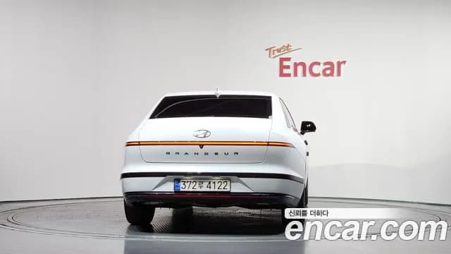 2023 Hyundai Grandeur Hybrid (GN7) Calligraphy Sold VIN KMHN3411BPA048233 – front exterior 2023 Hyundai Grandeur Hybrid (GN7) Calligraphy Sold VIN KMHN3411BPA048233 – front exterior