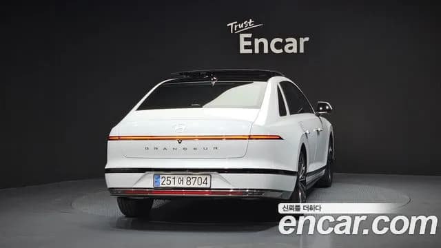 2024 Hyundai Grandeur Hybrid (GN7) Calligraphy Sold VIN KMHN3411BRA063231 – rear exterior 2024 Hyundai Grandeur Hybrid (GN7) Calligraphy Sold VIN KMHN3411BRA063231 – rear exterior