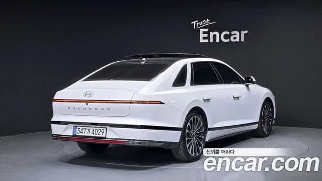 2024 Hyundai Grandeur Hybrid (GN7) Calligraphy Sold VIN KMHN3411BRA064325 – front exterior 2024 Hyundai Grandeur Hybrid (GN7) Calligraphy Sold VIN KMHN3411BRA064325 – front exterior