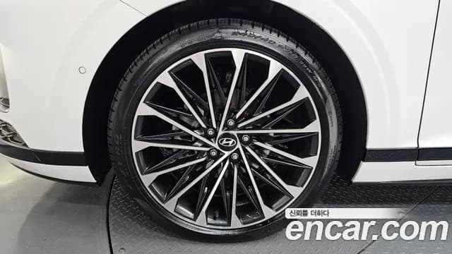 2024 Hyundai Grandeur Hybrid (GN7) Calligraphy Sold VIN KMHN3411BRA067162 – exterior detail 2024 Hyundai Grandeur Hybrid (GN7) Calligraphy Sold VIN KMHN3411BRA067162 – exterior detail