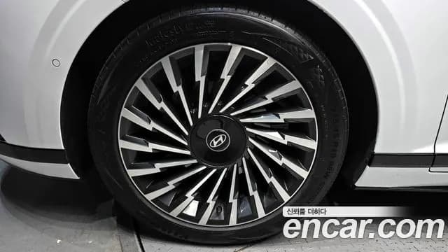 2024 Hyundai Grandeur Hybrid (GN7) Calligraphy Sold VIN KMHN3411BRA068663 – photo 12 2024 Hyundai Grandeur Hybrid (GN7) Calligraphy Sold VIN KMHN3411BRA068663 – photo 12