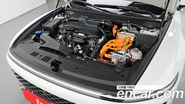 2024 Hyundai Grandeur Hybrid (GN7) Calligraphy Sold VIN KMHN3411BRA073158 – engine bay 2024 Hyundai Grandeur Hybrid (GN7) Calligraphy Sold VIN KMHN3411BRA073158 – engine bay
