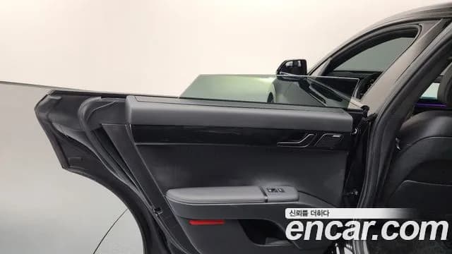 2024 Hyundai Grandeur Hybrid (GN7) Calligraphy Sold VIN KMHN3411BRA074381 – trunk area 2024 Hyundai Grandeur Hybrid (GN7) Calligraphy Sold VIN KMHN3411BRA074381 – trunk area