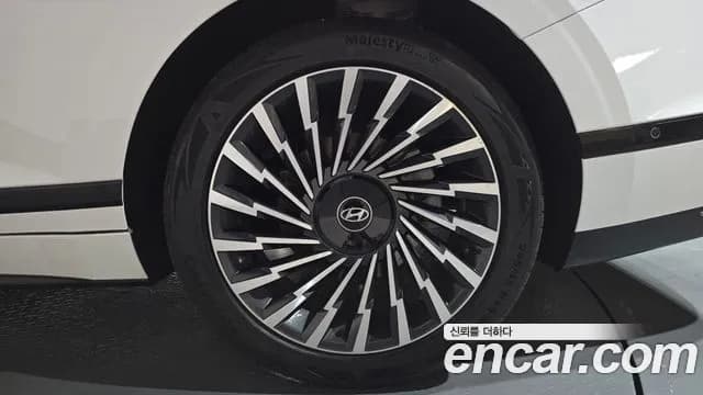2024 Hyundai Grandeur Hybrid (GN7) Calligraphy Sold VIN KMHN3411BRA076713 – photo 37 2024 Hyundai Grandeur Hybrid (GN7) Calligraphy Sold VIN KMHN3411BRA076713 – photo 37