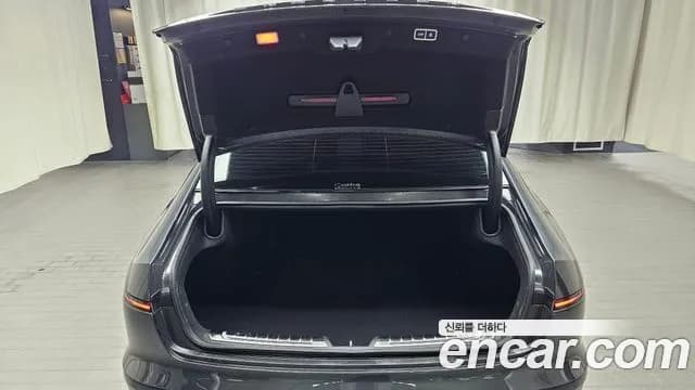 2025 Hyundai Grandeur Hybrid (GN7) Calligraphy Sold VIN KMHN3411BSA107734 – interior seats 2025 Hyundai Grandeur Hybrid (GN7) Calligraphy Sold VIN KMHN3411BSA107734 – interior seats
