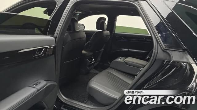 2025 Hyundai Grandeur Hybrid (GN7) Calligraphy Sold VIN KMHN3411BSA112958 – interior seats 2025 Hyundai Grandeur Hybrid (GN7) Calligraphy Sold VIN KMHN3411BSA112958 – interior seats