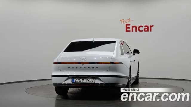 2025 Hyundai Grandeur Hybrid (GN7) Calligraphy Sold VIN KMHN3411BSA113630 – dashboard 2025 Hyundai Grandeur Hybrid (GN7) Calligraphy Sold VIN KMHN3411BSA113630 – dashboard