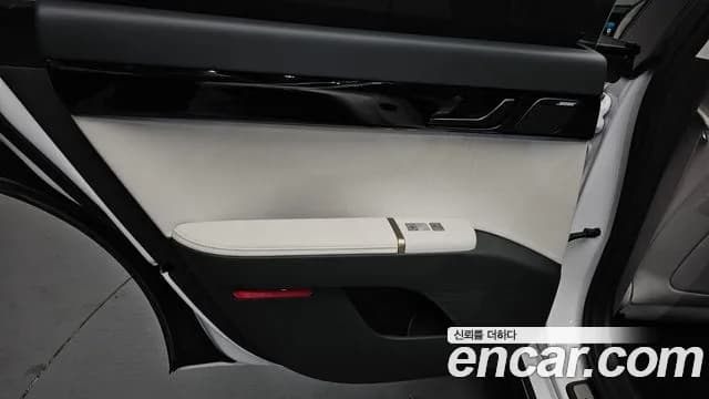 2026 Hyundai Grandeur Hybrid (GN7) Calligraphy Sold VIN KMHN3411BTA150778 – photo 20 2026 Hyundai Grandeur Hybrid (GN7) Calligraphy Sold VIN KMHN3411BTA150778 – photo 20
