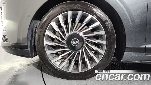 2023 Hyundai Grandeur (GN7) 3.5 Gasoline 2WD Sold VIN KMHN341EBPA012135 – exterior detail 2023 Hyundai Grandeur (GN7) 3.5 Gasoline 2WD Sold VIN KMHN341EBPA012135 – exterior detail