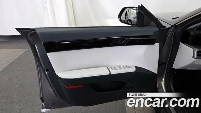 2024 Hyundai Grandeur (GN7) 3.5 Gasoline 2WD Sold VIN KMHN341EBRA070603 – front exterior 2024 Hyundai Grandeur (GN7) 3.5 Gasoline 2WD Sold VIN KMHN341EBRA070603 – front exterior