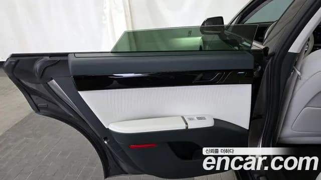 2024 Hyundai Grandeur (GN7) 3.5 Gasoline 2WD Sold VIN KMHN341EBRA070603 – trunk area 2024 Hyundai Grandeur (GN7) 3.5 Gasoline 2WD Sold VIN KMHN341EBRA070603 – trunk area