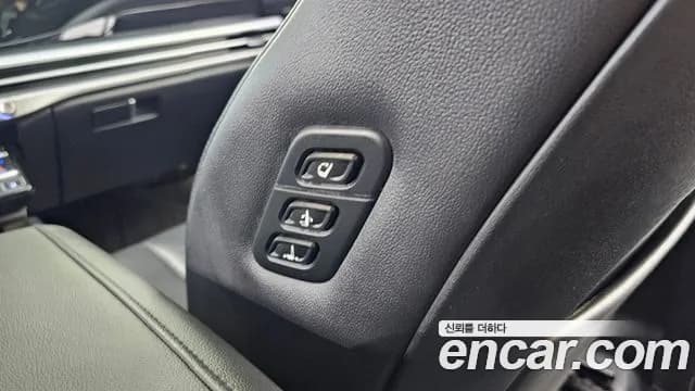 2023 Hyundai Grandeur (GN7) 3.5 LPG 2WD (Taxi) Sold VIN KMHN341FBPA024737 – exterior detail 2023 Hyundai Grandeur (GN7) 3.5 LPG 2WD (Taxi) Sold VIN KMHN341FBPA024737 – exterior detail