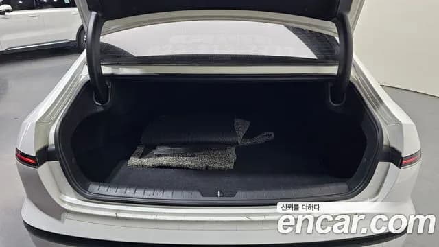 2023 Hyundai Grandeur (GN7) 3.5 LPG 2WD (Taxi) Sold VIN KMHN341FBPA024737 – undercarriage 2023 Hyundai Grandeur (GN7) 3.5 LPG 2WD (Taxi) Sold VIN KMHN341FBPA024737 – undercarriage