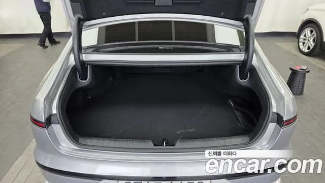 2023 Hyundai Grandeur (GN7) 3.5 LPG 2WD (Taxi) Sold VIN KMHN341FBPA040425 – trunk area 2023 Hyundai Grandeur (GN7) 3.5 LPG 2WD (Taxi) Sold VIN KMHN341FBPA040425 – trunk area