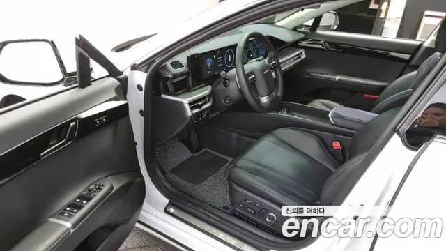 2024 Hyundai Grandeur (GN7) 3.5 LPG 2WD (Taxi) Sold VIN KMHN341FBRA063021 – front exterior 2024 Hyundai Grandeur (GN7) 3.5 LPG 2WD (Taxi) Sold VIN KMHN341FBRA063021 – front exterior