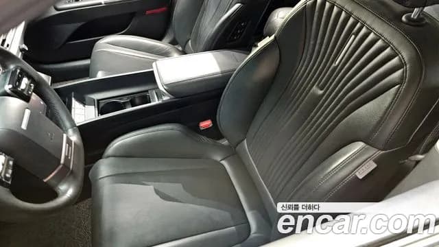 2024 Hyundai Grandeur (GN7) 3.5 LPG 2WD (Taxi) Sold VIN KMHN341FBRA072820 – exterior detail 2024 Hyundai Grandeur (GN7) 3.5 LPG 2WD (Taxi) Sold VIN KMHN341FBRA072820 – exterior detail