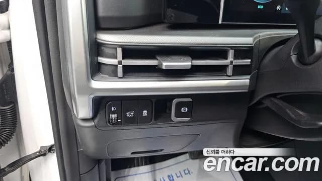 2024 Hyundai Santa Fe (MX5) Gasoline 2.5T 2WD Sold VIN KMHP381LGRU004625 – exterior detail 2024 Hyundai Santa Fe (MX5) Gasoline 2.5T 2WD Sold VIN KMHP381LGRU004625 – exterior detail