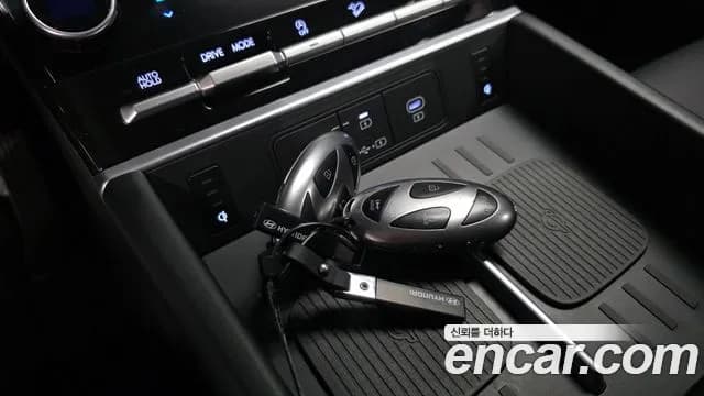 2024 Hyundai Santa Fe (MX5) Gasoline 2.5T 2WD Sold VIN KMHP381LGRU005230 – trunk area 2024 Hyundai Santa Fe (MX5) Gasoline 2.5T 2WD Sold VIN KMHP381LGRU005230 – trunk area
