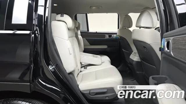 2024 Hyundai Santa Fe (MX5) Gasoline 2.5T 2WD Sold VIN KMHP381LGRU006176 – exterior detail 2024 Hyundai Santa Fe (MX5) Gasoline 2.5T 2WD Sold VIN KMHP381LGRU006176 – exterior detail