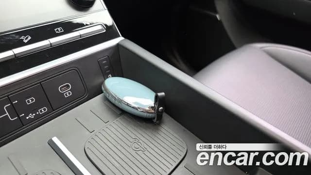 2024 Hyundai Santa Fe (MX5) Gasoline 2.5T 2WD Sold VIN KMHP381LGRU024513 – exterior detail 2024 Hyundai Santa Fe (MX5) Gasoline 2.5T 2WD Sold VIN KMHP381LGRU024513 – exterior detail