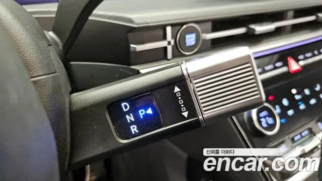 2024 Hyundai Santa Fe (MX5) Gasoline 2.5T 2WD Sold VIN KMHP381LGRU028502 – interior seats 2024 Hyundai Santa Fe (MX5) Gasoline 2.5T 2WD Sold VIN KMHP381LGRU028502 – interior seats