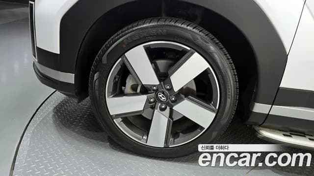 2024 Hyundai Santa Fe (MX5) Gasoline 2.5T 2WD Sold VIN KMHP381LGRU028502 – exterior detail 2024 Hyundai Santa Fe (MX5) Gasoline 2.5T 2WD Sold VIN KMHP381LGRU028502 – exterior detail