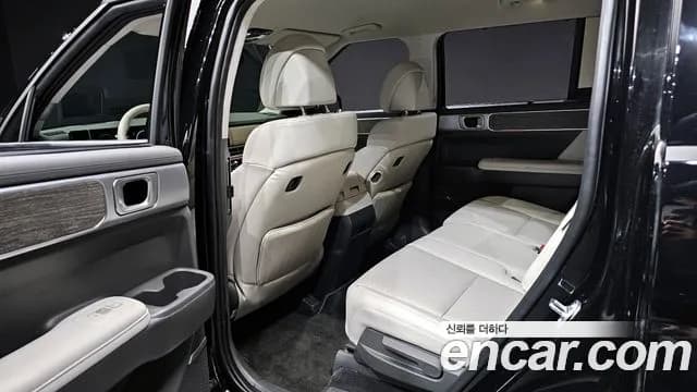 2025 Hyundai Santa Fe (MX5) Gasoline 2.5T 2WD Sold VIN KMHP381LGSU041197 – trunk area 2025 Hyundai Santa Fe (MX5) Gasoline 2.5T 2WD Sold VIN KMHP381LGSU041197 – trunk area