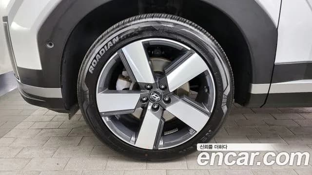 2025 Hyundai Santa Fe (MX5) Gasoline 2.5T 2WD Sold VIN KMHP381LGSU046680 – front exterior 2025 Hyundai Santa Fe (MX5) Gasoline 2.5T 2WD Sold VIN KMHP381LGSU046680 – front exterior