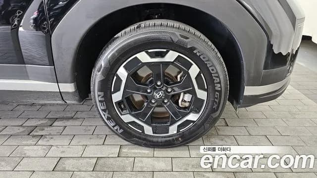 2025 Hyundai Santa Fe (MX5) Gasoline 2.5T 2WD Sold VIN KMHP381LGSU047646 – exterior detail 2025 Hyundai Santa Fe (MX5) Gasoline 2.5T 2WD Sold VIN KMHP381LGSU047646 – exterior detail