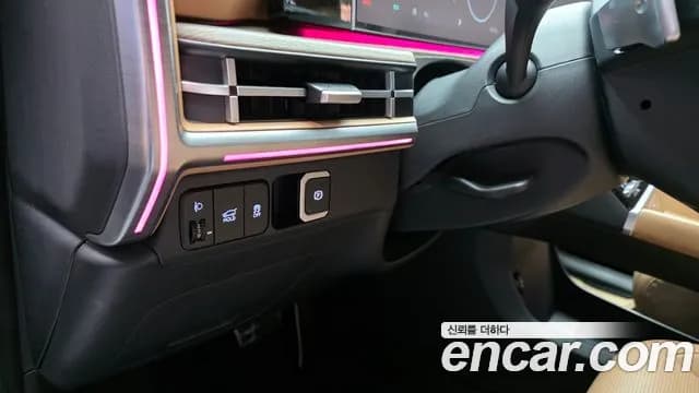 2025 Hyundai Santa Fe (MX5) Gasoline 2.5T 2WD Sold VIN KMHP381LGSU050243 – interior seats 2025 Hyundai Santa Fe (MX5) Gasoline 2.5T 2WD Sold VIN KMHP381LGSU050243 – interior seats