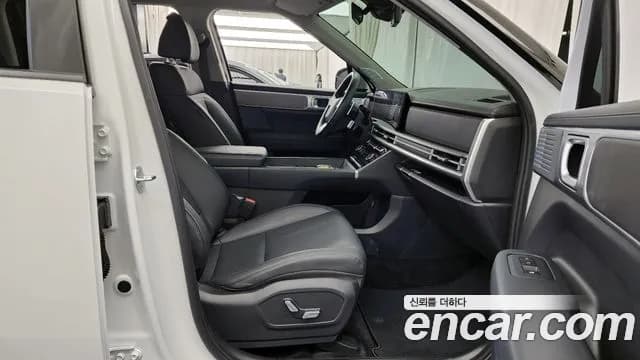 2024 Hyundai Santa Fe (MX5) Gasoline 2.5T 4WD Sold VIN KMHP381LHRU005799 – interior seats 2024 Hyundai Santa Fe (MX5) Gasoline 2.5T 4WD Sold VIN KMHP381LHRU005799 – interior seats