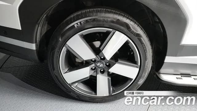 2024 Hyundai Santa Fe (MX5) Gasoline 2.5T 4WD Sold VIN KMHP381LHRU022839 – front exterior 2024 Hyundai Santa Fe (MX5) Gasoline 2.5T 4WD Sold VIN KMHP381LHRU022839 – front exterior