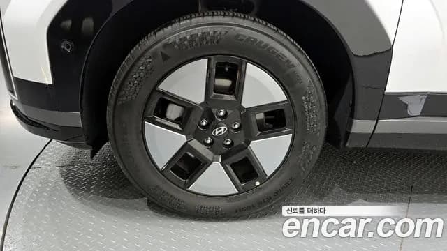 2024 Hyundai Santa Fe (MX5) HEV 1.6 2WD Sold VIN KMHP5811BRU019212 – trunk area 2024 Hyundai Santa Fe (MX5) HEV 1.6 2WD Sold VIN KMHP5811BRU019212 – trunk area