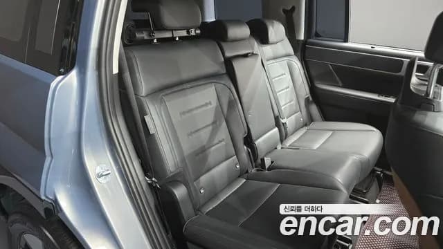 2024 Hyundai Santa Fe (MX5) HEV 1.6 2WD Sold VIN KMHP5811BRU030490 – interior seats 2024 Hyundai Santa Fe (MX5) HEV 1.6 2WD Sold VIN KMHP5811BRU030490 – interior seats