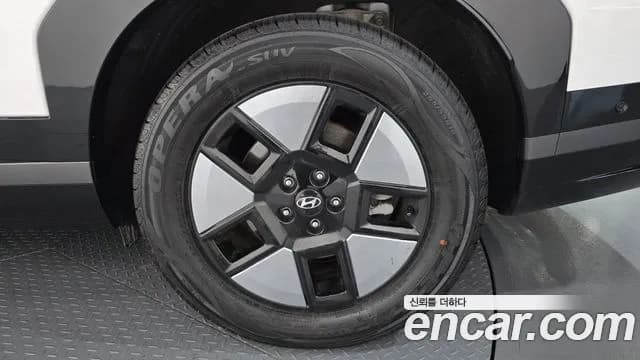 2024 Hyundai Santa Fe (MX5) HEV 1.6 2WD Sold VIN KMHP5811BRU031708 – trunk area 2024 Hyundai Santa Fe (MX5) HEV 1.6 2WD Sold VIN KMHP5811BRU031708 – trunk area
