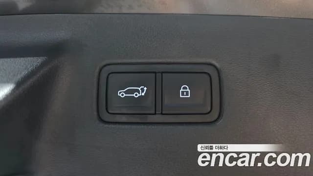 2025 Hyundai Santa Fe (MX5) HEV 1.6 2WD Sold VIN KMHP5811BSU069945 – interior seats 2025 Hyundai Santa Fe (MX5) HEV 1.6 2WD Sold VIN KMHP5811BSU069945 – interior seats