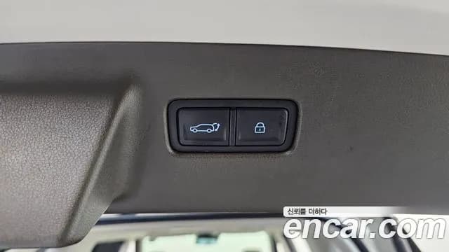 2024 Hyundai Santa Fe (MX5) Gasoline 2.5T 2WD Sold VIN KMHP581LGRU000414 – exterior detail 2024 Hyundai Santa Fe (MX5) Gasoline 2.5T 2WD Sold VIN KMHP581LGRU000414 – exterior detail
