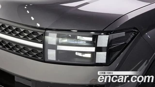 2024 Hyundai Santa Fe (MX5) Gasoline 2.5T 2WD Sold VIN KMHP581LGRU003965 – exterior detail 2024 Hyundai Santa Fe (MX5) Gasoline 2.5T 2WD Sold VIN KMHP581LGRU003965 – exterior detail