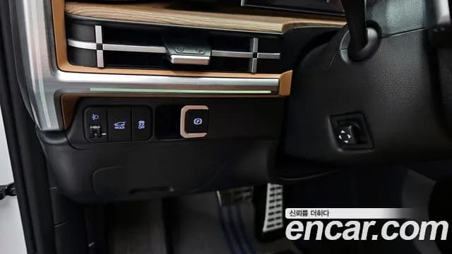2024 Hyundai Santa Fe (MX5) Gasoline 2.5T 2WD Sold VIN KMHP581LGRU012883 – exterior detail 2024 Hyundai Santa Fe (MX5) Gasoline 2.5T 2WD Sold VIN KMHP581LGRU012883 – exterior detail