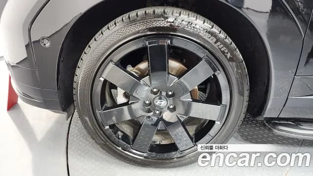 2024 Hyundai Santa Fe (MX5) Gasoline 2.5T 2WD Sold VIN KMHP581LGRU019934 – exterior detail 2024 Hyundai Santa Fe (MX5) Gasoline 2.5T 2WD Sold VIN KMHP581LGRU019934 – exterior detail