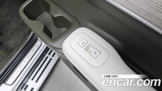 2024 Hyundai Santa Fe (MX5) Gasoline 2.5T 2WD Sold VIN KMHP581LGRU020081 – trunk area 2024 Hyundai Santa Fe (MX5) Gasoline 2.5T 2WD Sold VIN KMHP581LGRU020081 – trunk area