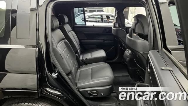2025 Hyundai Santa Fe (MX5) Gasoline 2.5T 2WD Sold VIN KMHP581LGSU040669 – exterior detail 2025 Hyundai Santa Fe (MX5) Gasoline 2.5T 2WD Sold VIN KMHP581LGSU040669 – exterior detail