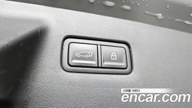 2024 Hyundai Santa Fe (MX5) Gasoline 2.5T 4WD Sold VIN KMHP581LHRU002073 – trunk area 2024 Hyundai Santa Fe (MX5) Gasoline 2.5T 4WD Sold VIN KMHP581LHRU002073 – trunk area