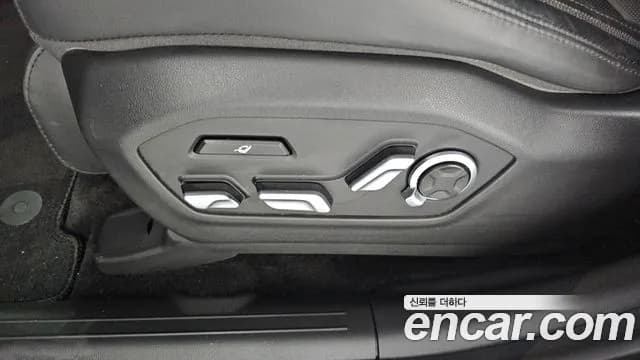 2024 Hyundai Santa Fe (MX5) Gasoline 2.5T 4WD Sold VIN KMHP581LHRU002399 – interior seats 2024 Hyundai Santa Fe (MX5) Gasoline 2.5T 4WD Sold VIN KMHP581LHRU002399 – interior seats