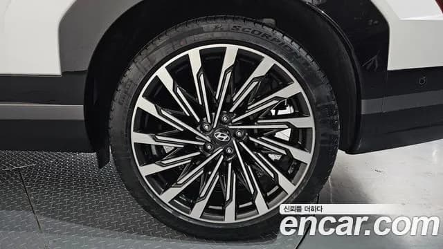 2024 Hyundai Santa Fe (MX5) Gasoline 2.5T 4WD Sold VIN KMHP581LHRU002399 – exterior detail 2024 Hyundai Santa Fe (MX5) Gasoline 2.5T 4WD Sold VIN KMHP581LHRU002399 – exterior detail